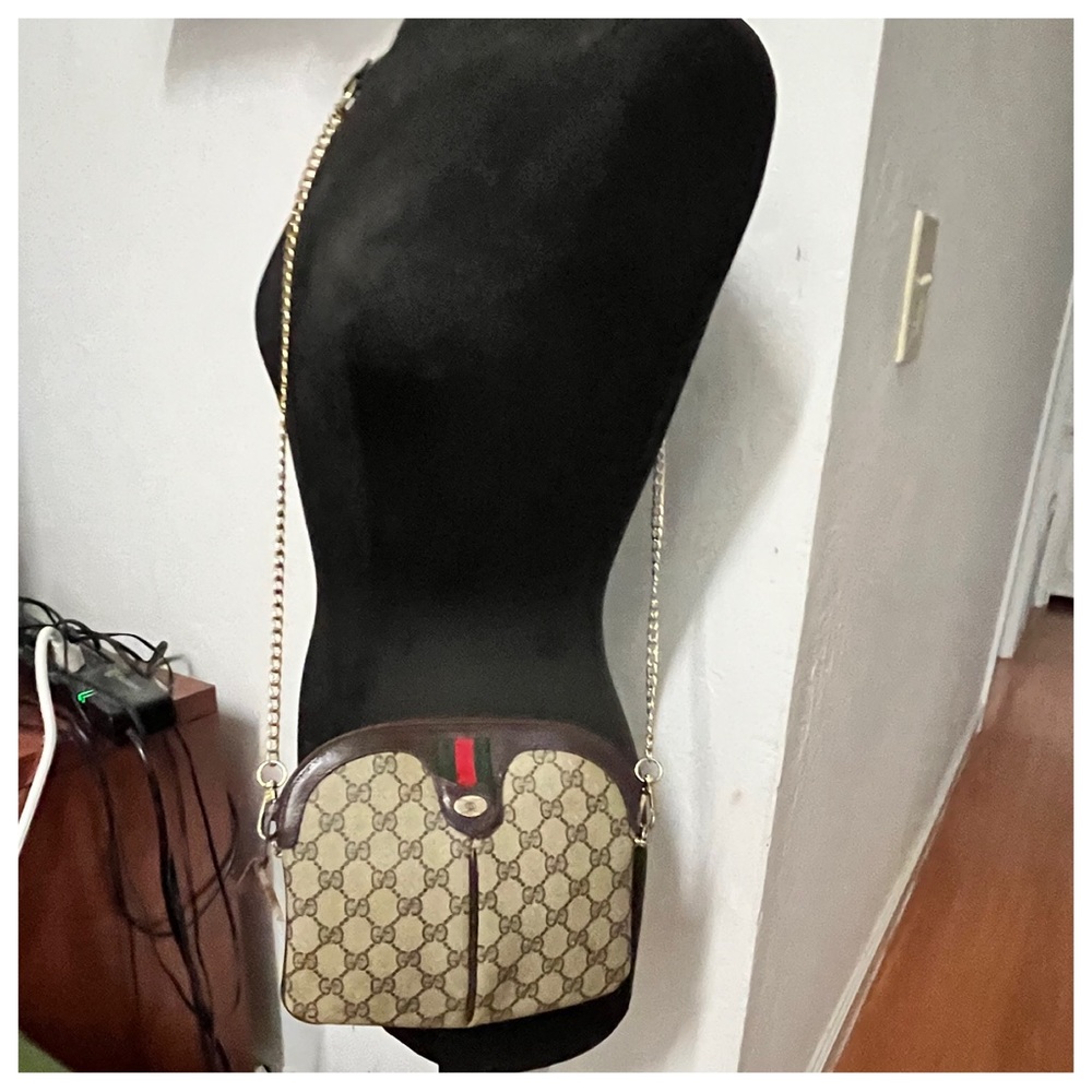 Authentic Gucci Women Cross body Bag